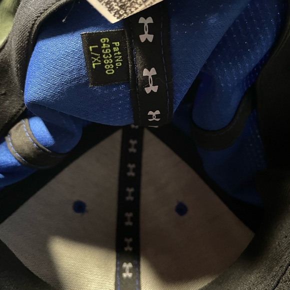 Under Armour blue fitted hat - Picture 3 of 3